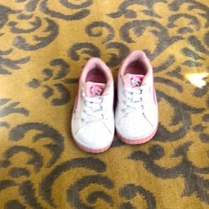Puma x Paw Patrol colab. Toddler Sz 6. Pink and White.